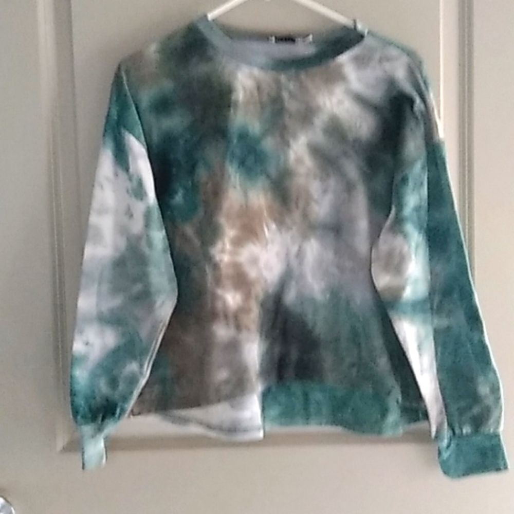 Lush acid wash crop sweater sz s